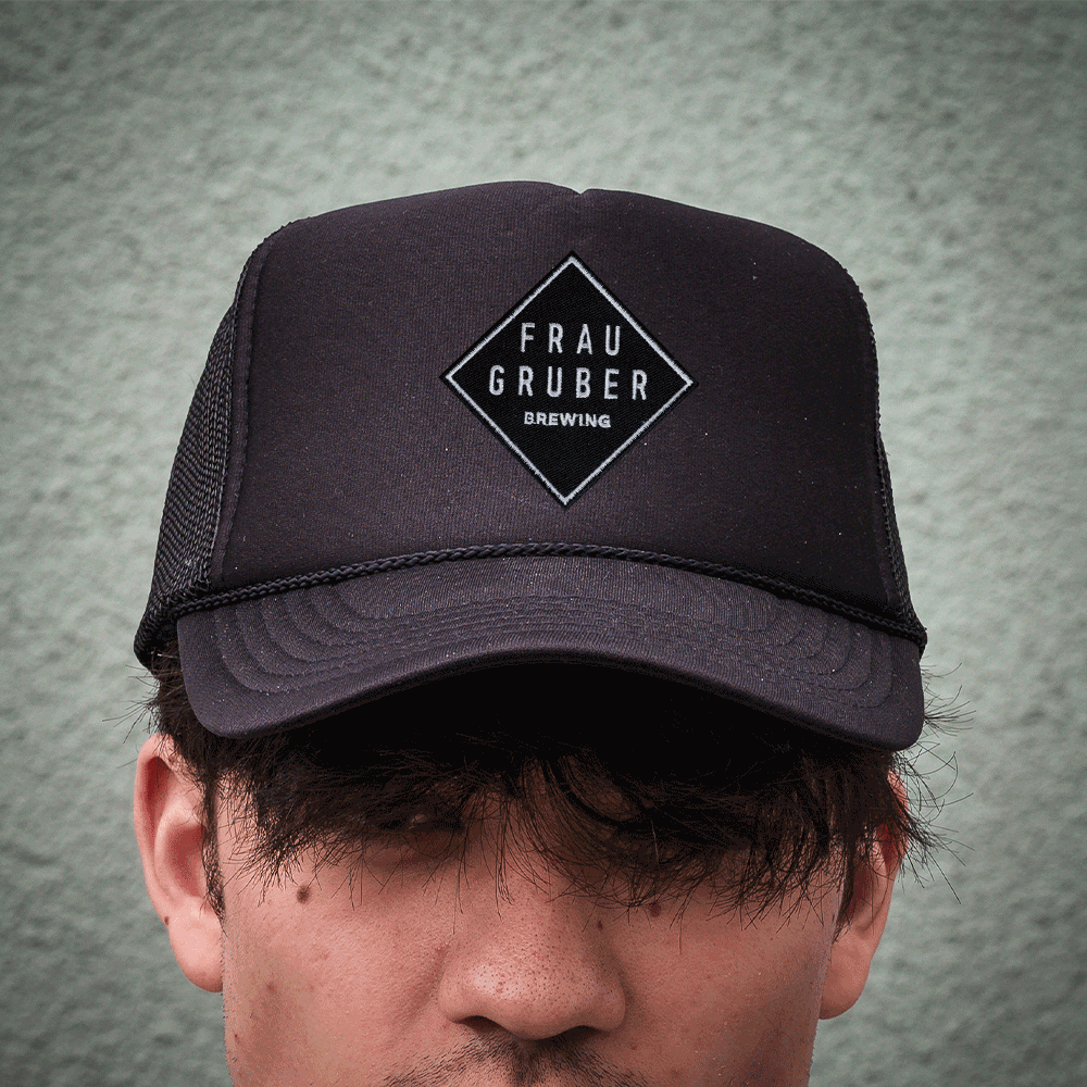 Trucker Cap Schwarz mit FrauGruber Logo